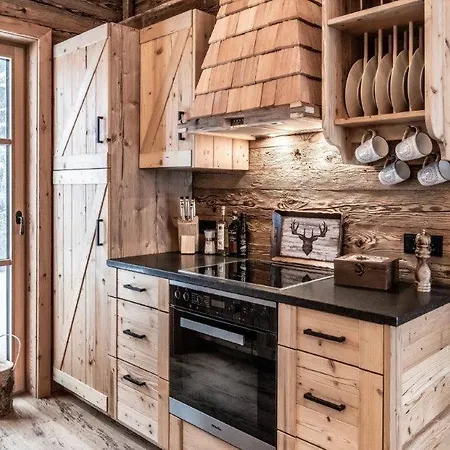 Lovely Chalet In A Panoramic Location ヴィラ